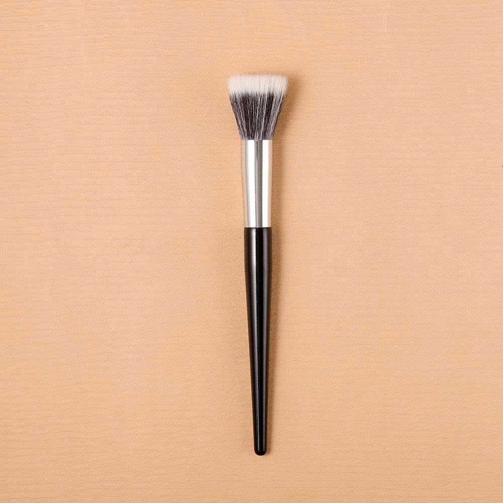 Cọ má hồng đầu phẳng makeup tự nhiên